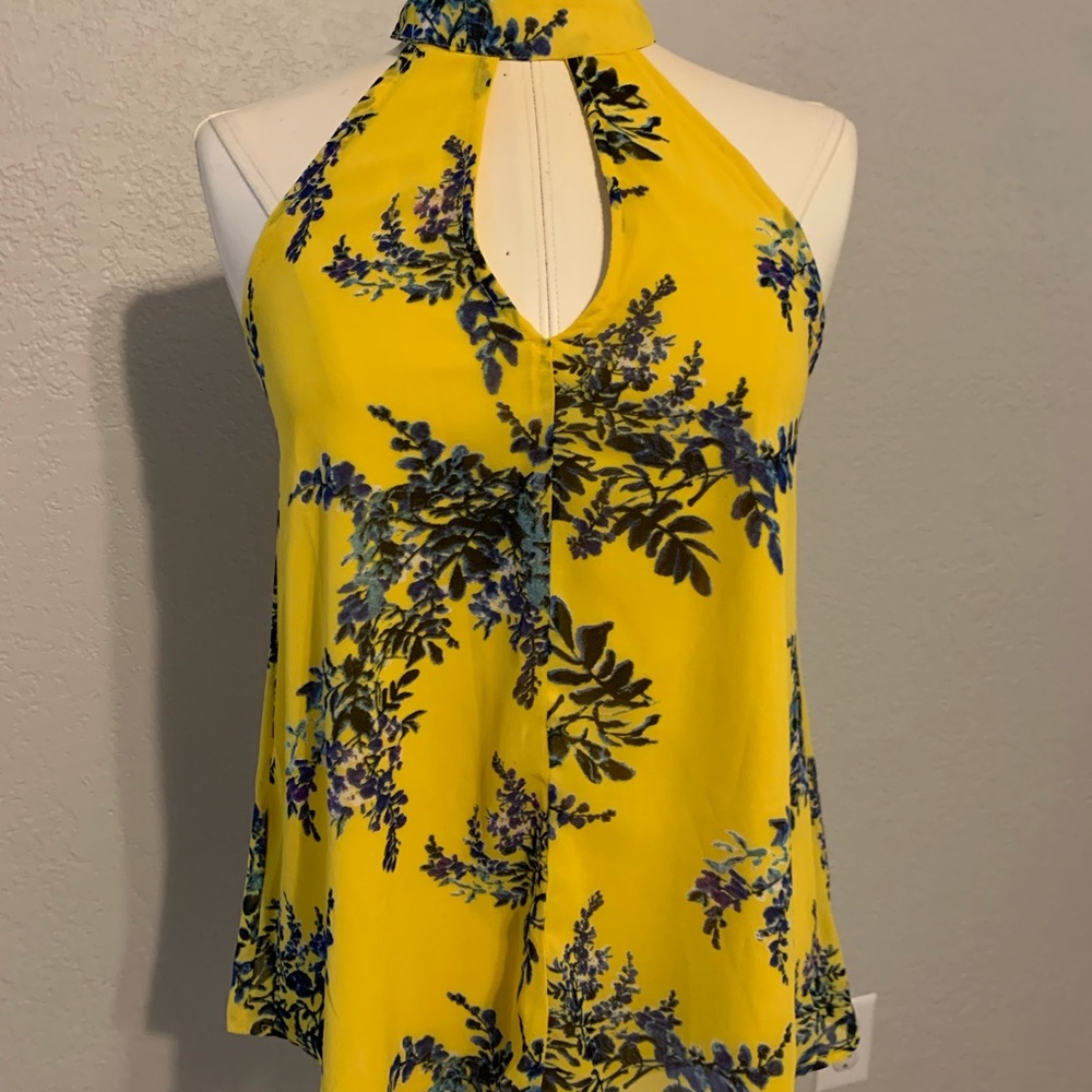 Pretty Japna halter top size small